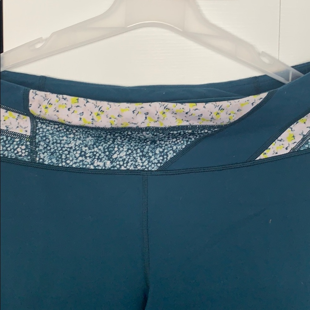 Lululemon Straight leg yoga pants - Picture 3 of 4